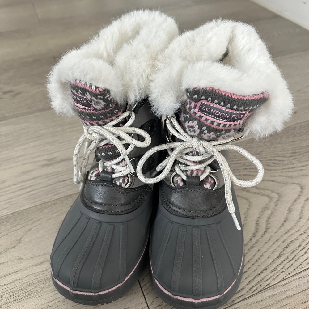 London Fog White Faux Fur Winter Boots